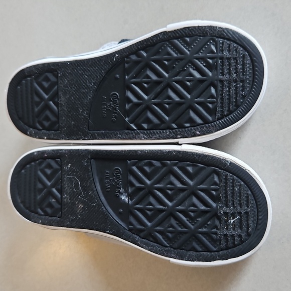 Toddler Converse Sneakers - Picture 14 of 14